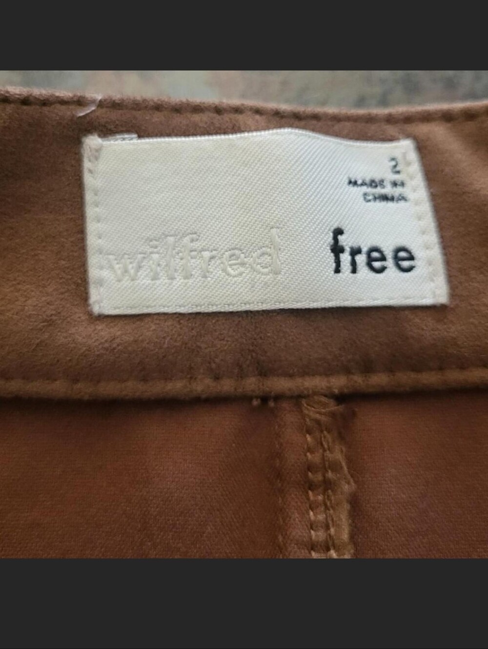 Aritizia Wilfred Free tan faux suede mini skirt with zipper front detail - Picture 2 of 4